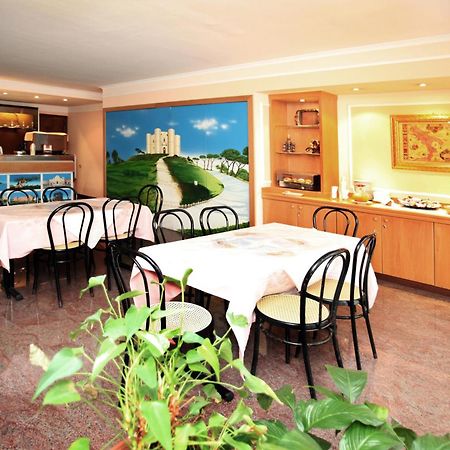 Hotel Cristal Bari Bagian luar foto