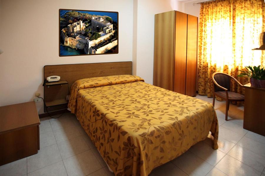 Hotel Cristal Bari Ruang foto