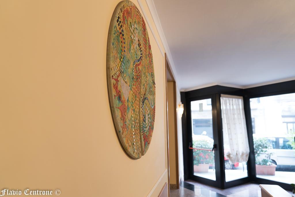 Hotel Cristal Bari Bagian luar foto